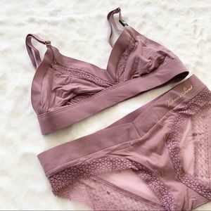 VS | NWT Incredible Unlined Triangle Bralette and Bikini Undie